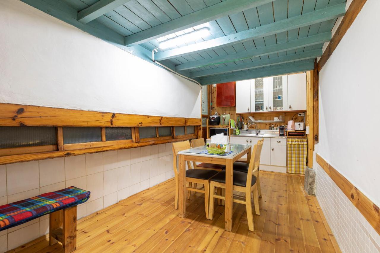 Dongmyo Hanok Sihwadang - Private Korean Style House In The Center With A Beautiful Garden Guest house Seoul