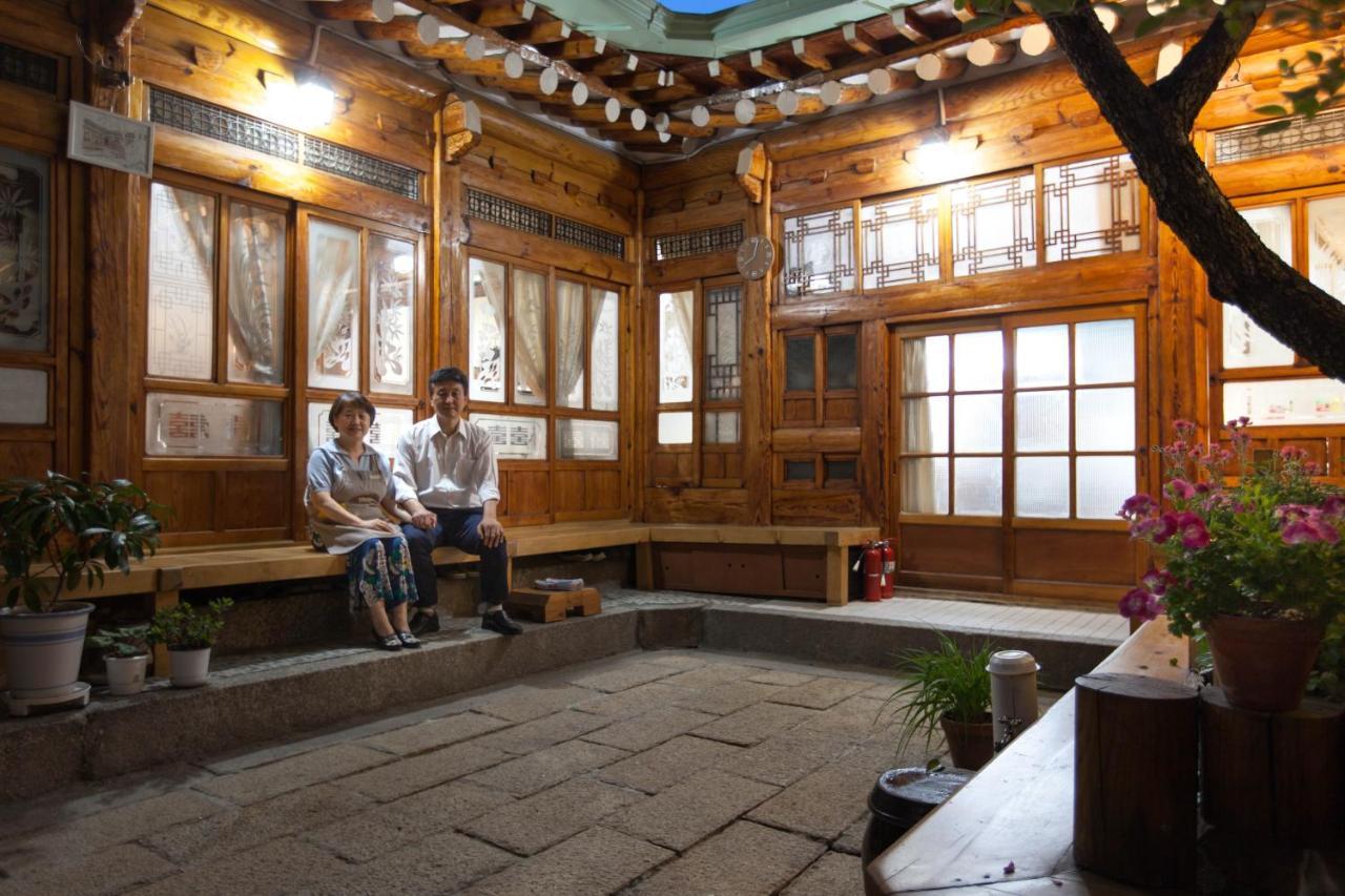 Dongmyo Hanok Sihwadang - Private Korean Style House In The Center With A Beautiful Garden Guest house *