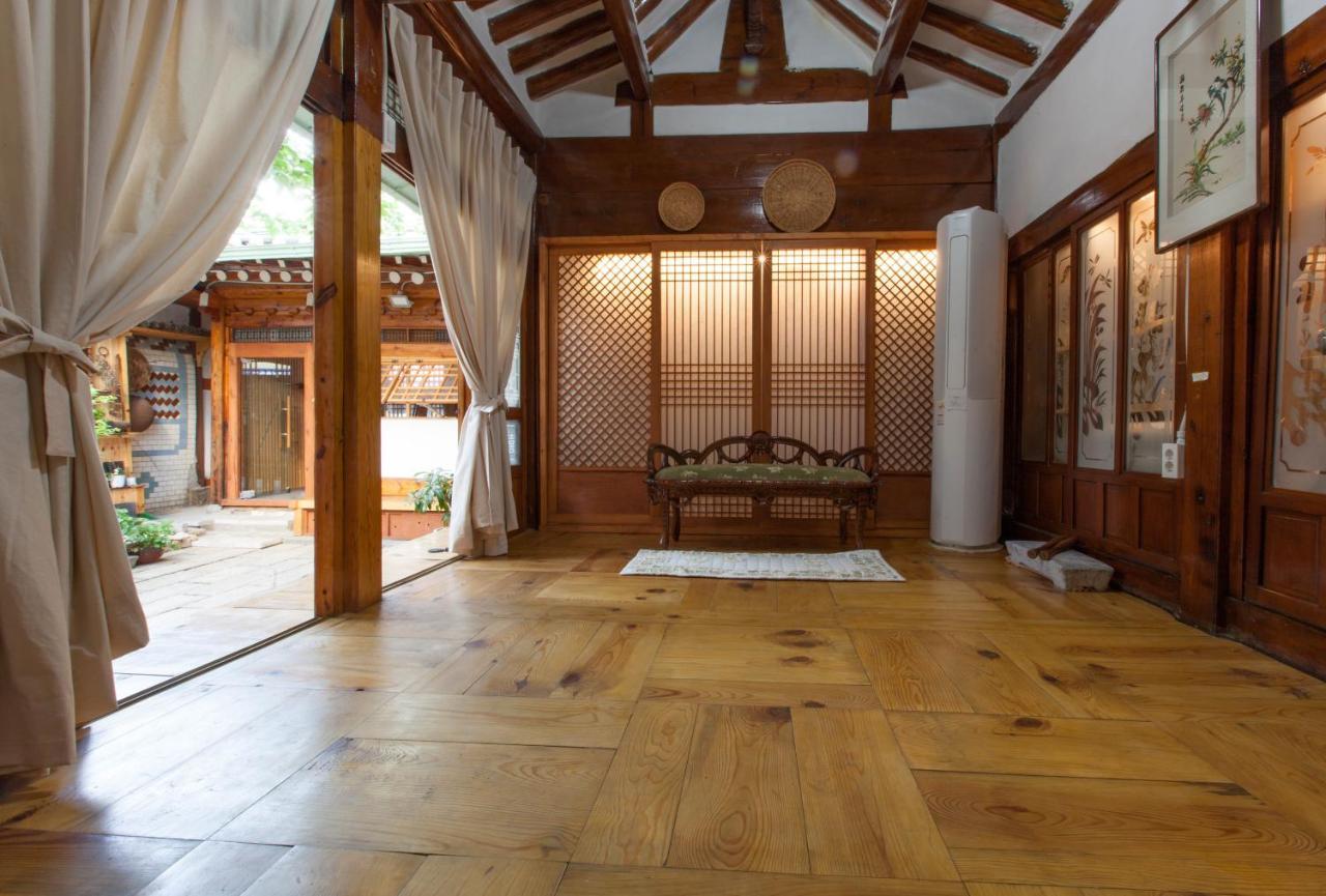 Dongmyo Hanok Sihwadang - Private Korean Style House In The Center With A Beautiful Garden Guest house *