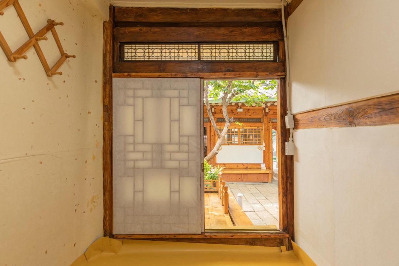 Dongmyo Hanok Sihwadang - Private Korean Style House In The Center With A Beautiful Garden * Seoul